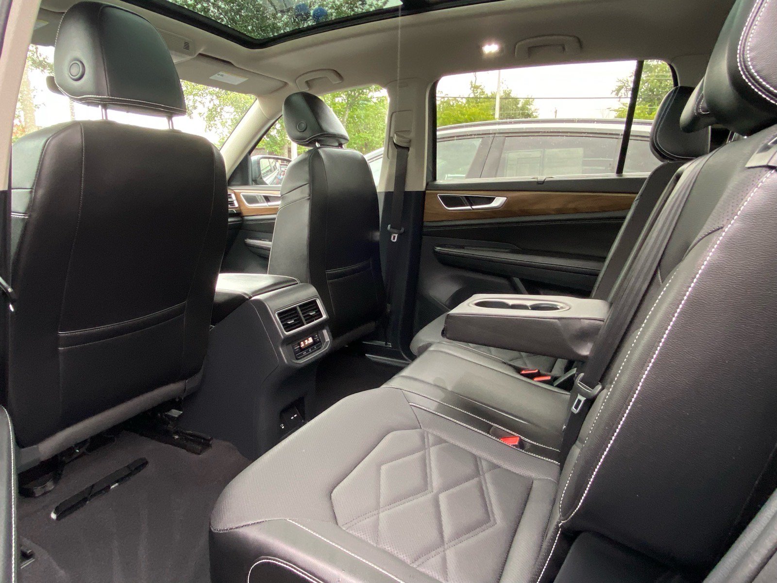 Certified 2024 Volkswagen Atlas SE AWD/4WD image 19