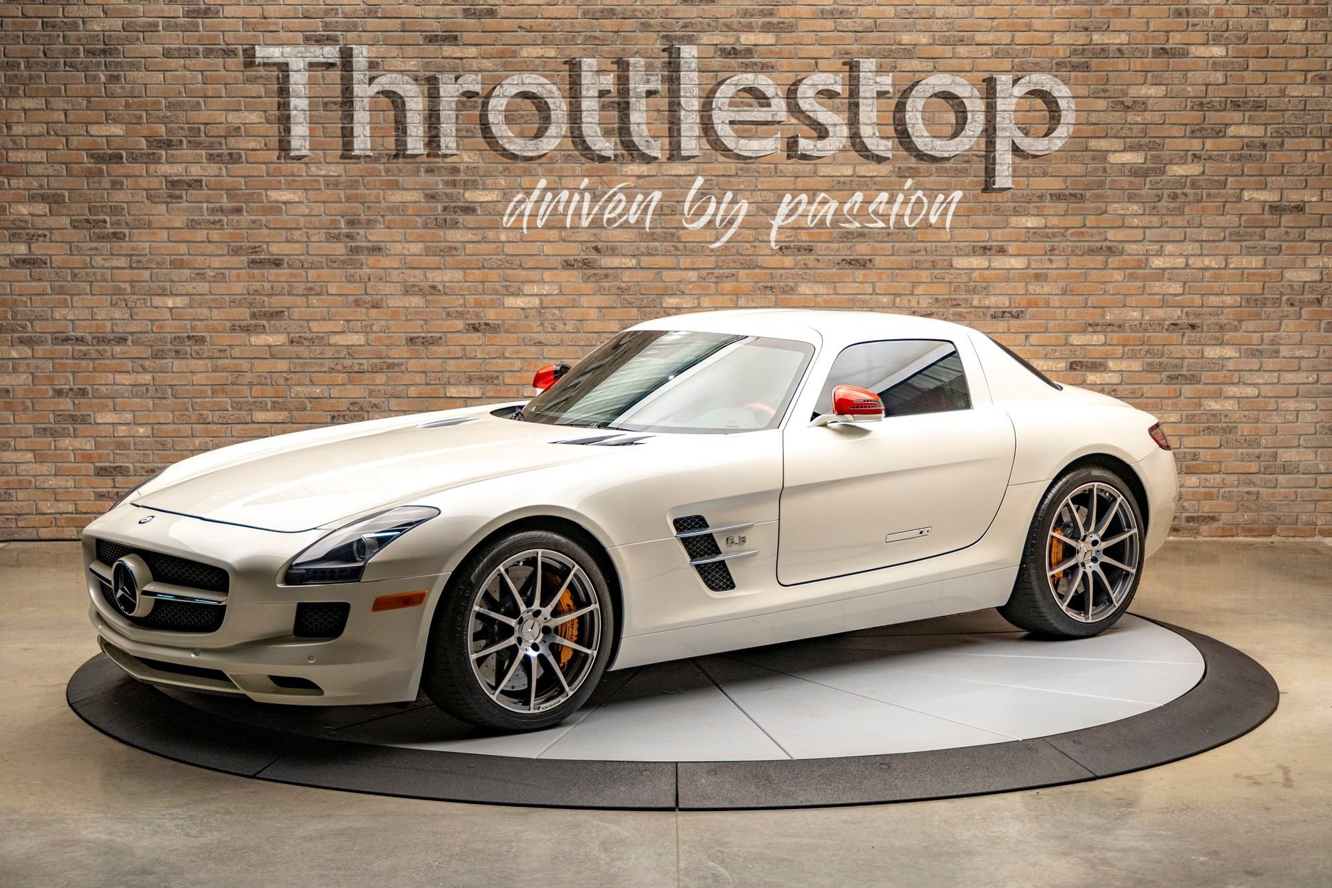 Used 2011 Mercedes-Benz SLS AMG image 4