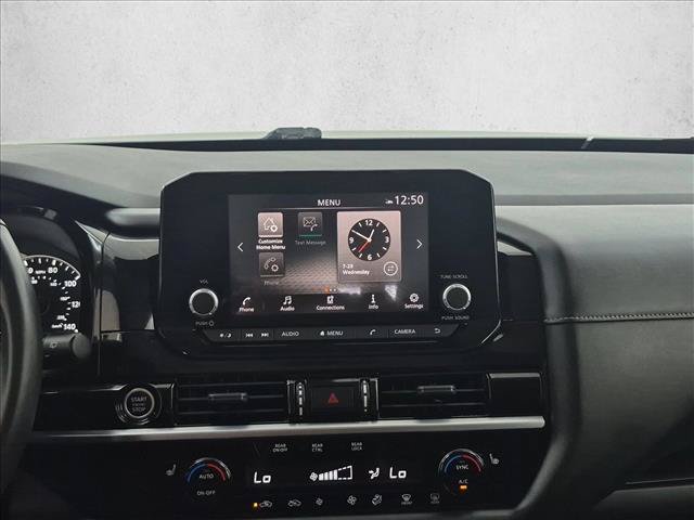 Used 2022 Nissan Pathfinder SV FWD image 15