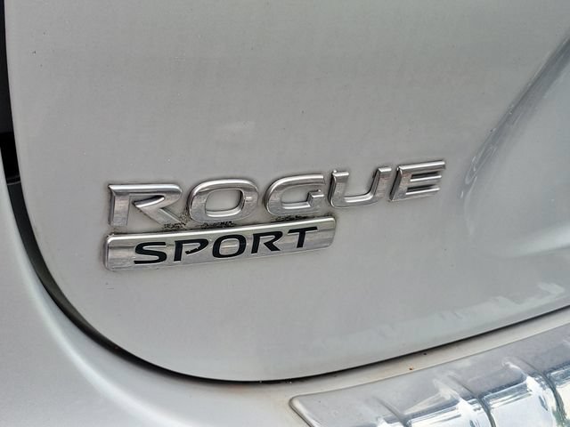 Used 2018 Nissan Rogue Sport SV FWD image 5