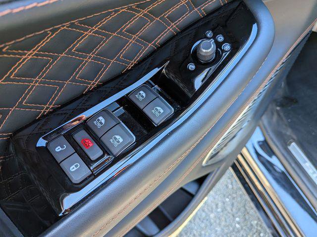 Certified 2024 Jeep Grand Cherokee L Summit AWD/4WD image 11