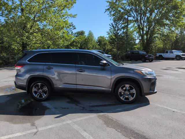 Used 2017 Toyota Highlander Limited Platinum AWD/4WD image 9