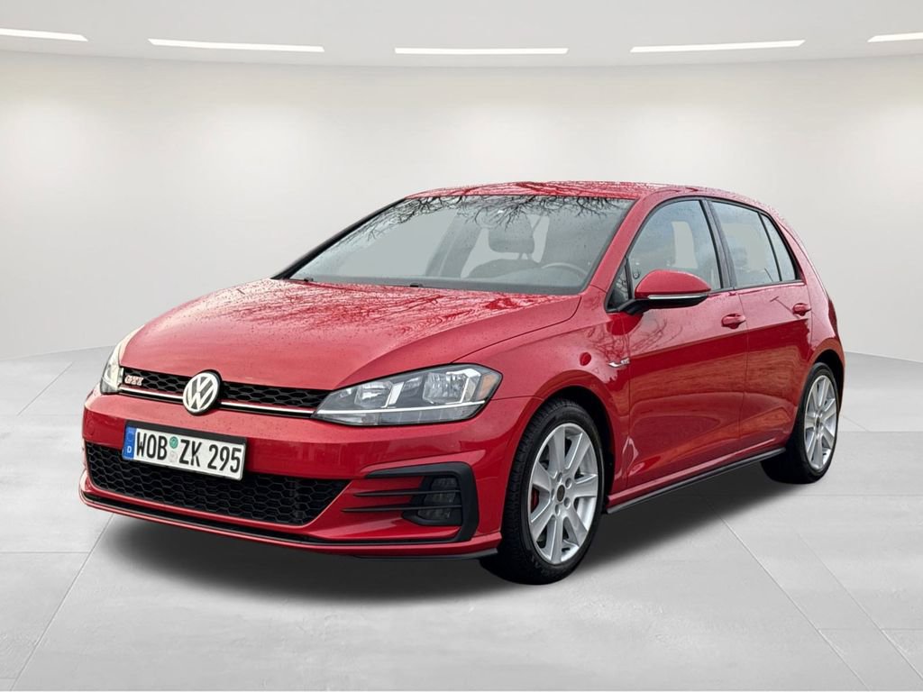 Used 2020 Volkswagen Golf 4-Door image 2