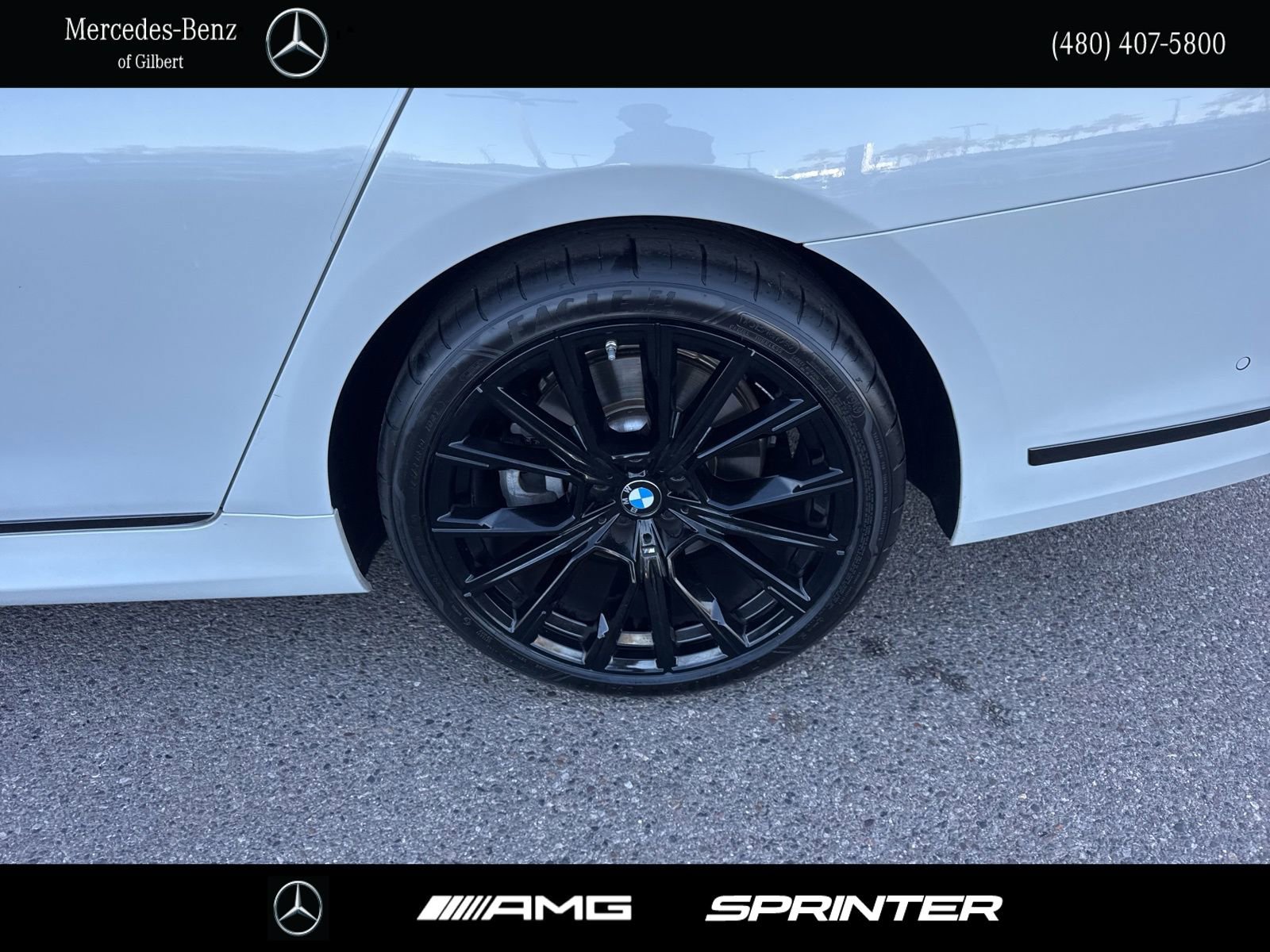 Used 2022 BMW 740i w/ M Sport Package RWD image 9