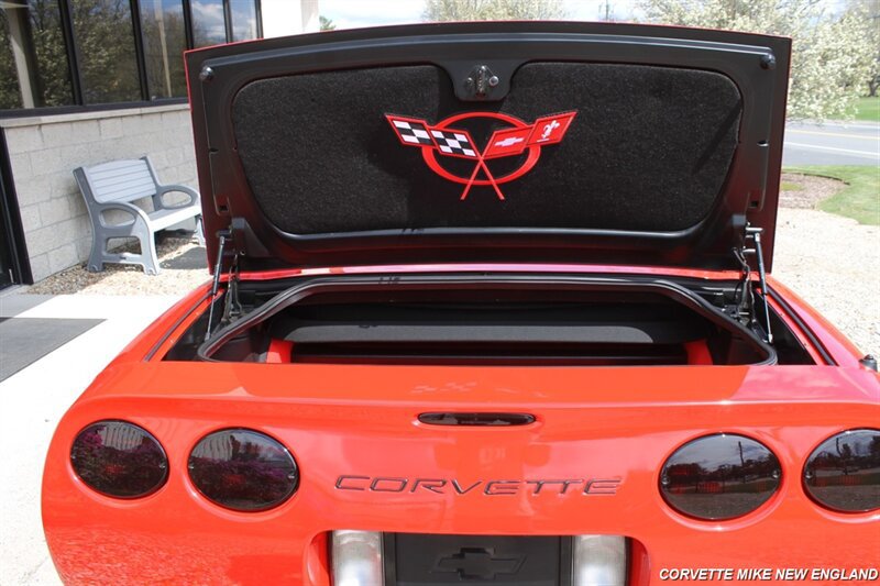 Used 2001 Chevrolet Corvette Coupe w/ Preferred Equipment Group2 RWD image 38