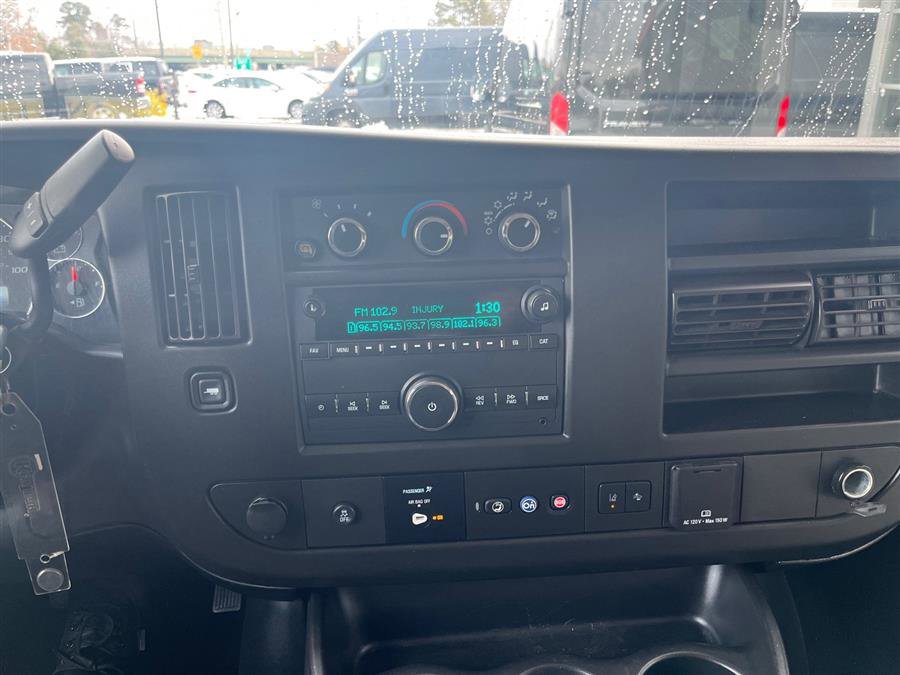 Used 2020 Chevrolet Express 3500 LT w/ LT Preferred Equipment Group image 16