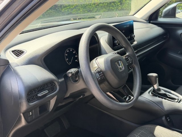 Used 2025 Honda HR-V LX image 13