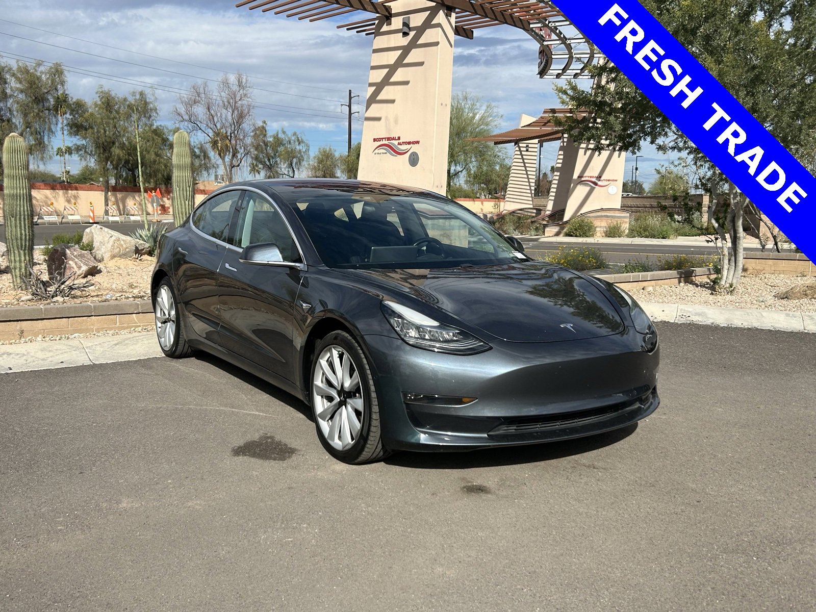 Used 2018 Tesla Model 3 image 1