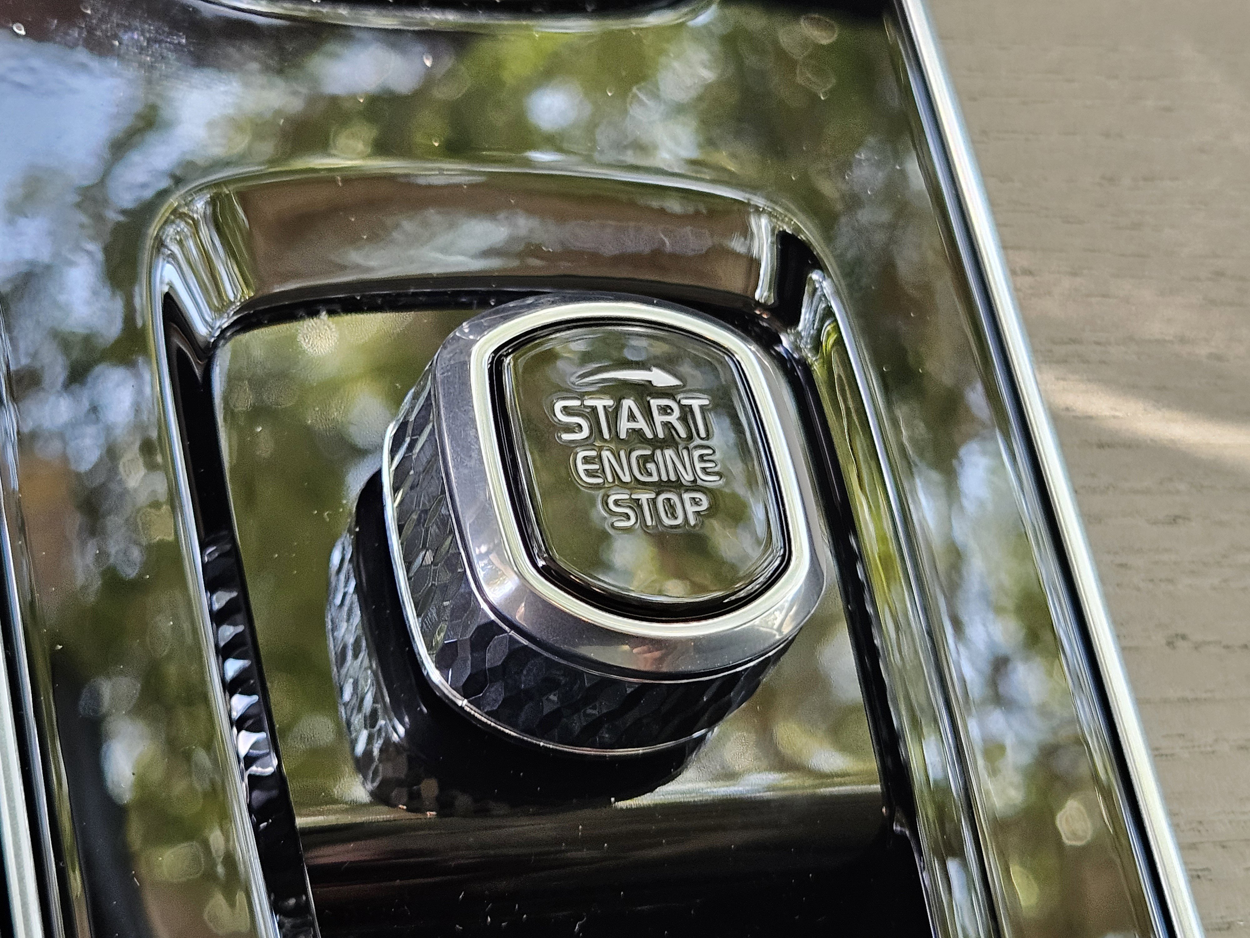 New 2026 Volvo XC90 B5 Core w/ Protection Package image 32