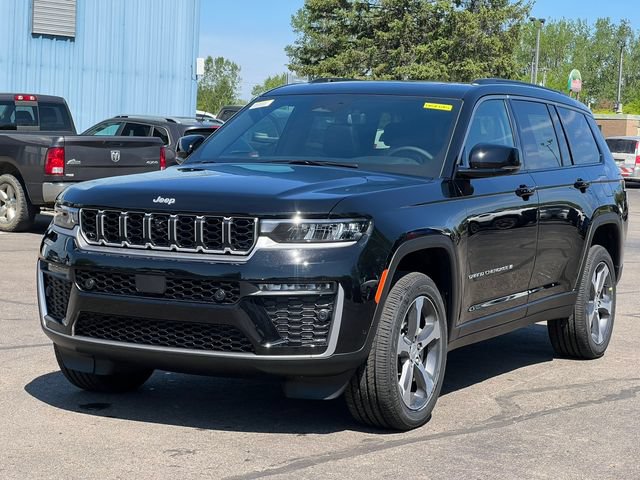 New 2026 Jeep Grand Cherokee L Limited w/ Luxury Tech Group II AWD/4WD image 44