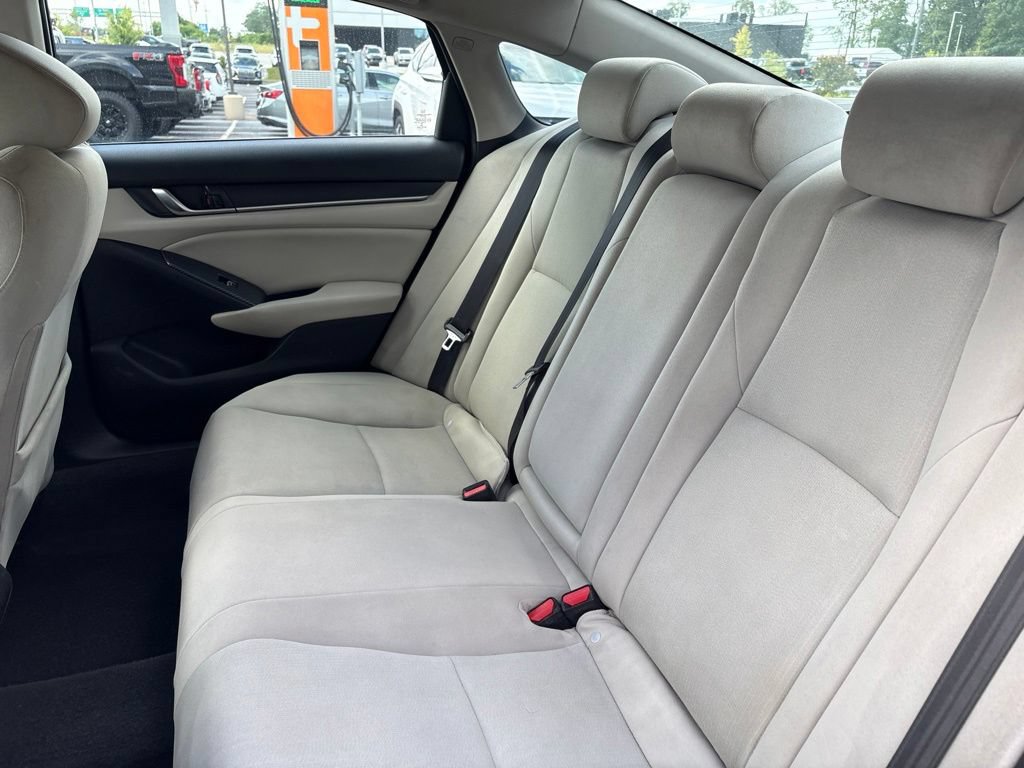 Used 2018 Honda Accord EX image 16
