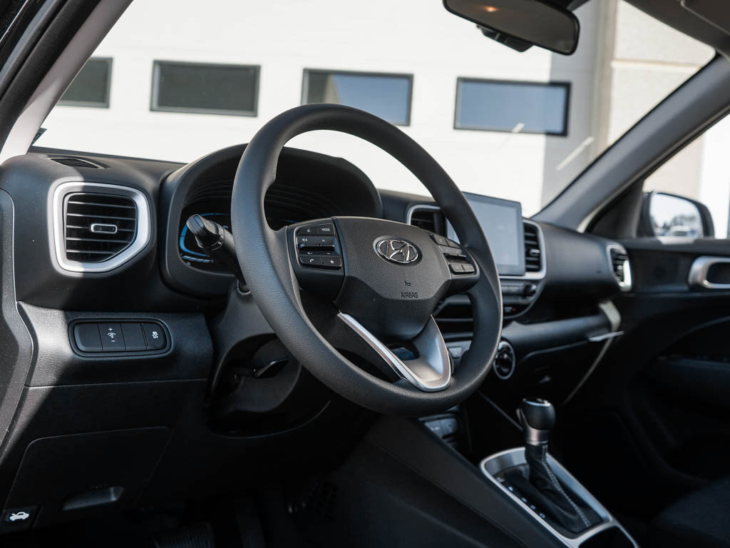 New 2026 Hyundai Venue SE FWD image 17