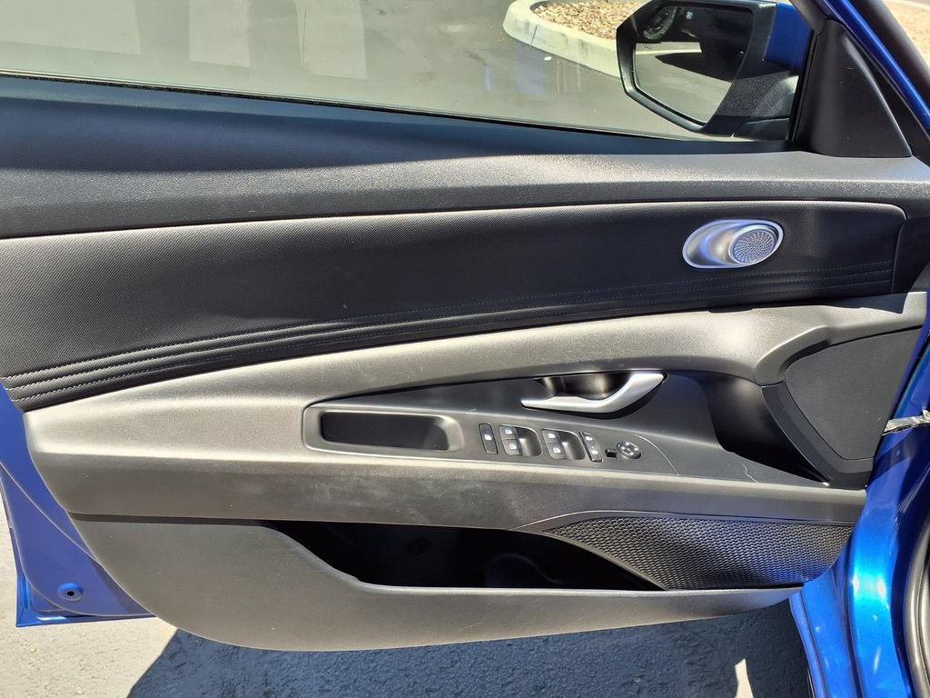 Used 2023 Hyundai Elantra SEL w/ Convenience Package FWD image 26