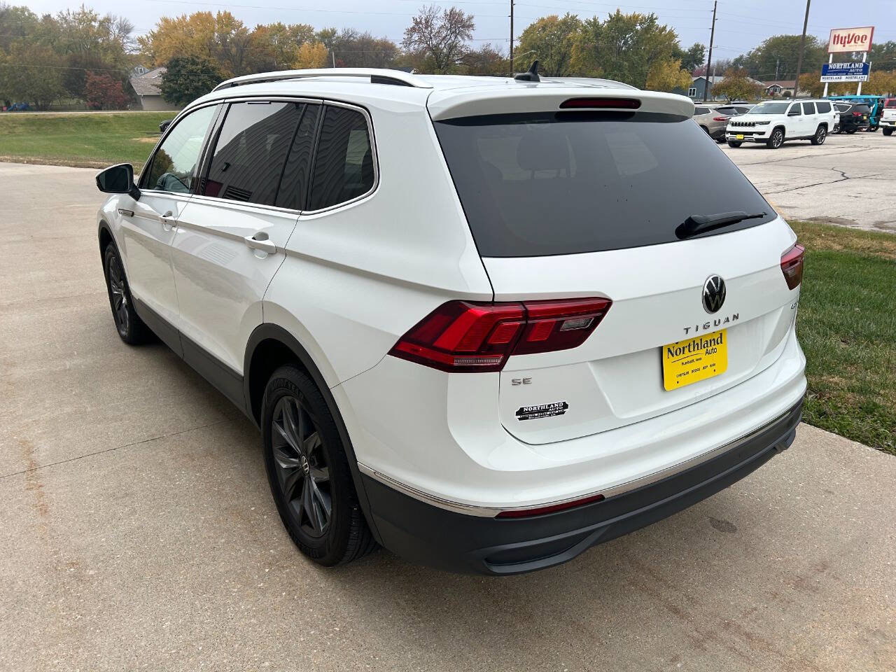 Used 2024 Volkswagen Tiguan Wolfsburg Edition image 3