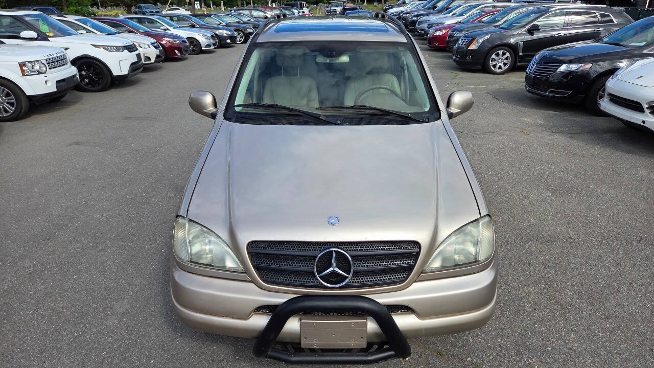Used 2001 Mercedes-Benz ML 320 4MATIC image 2