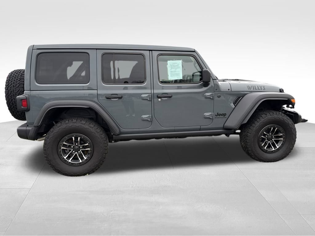 Used 2025 Jeep Wrangler Willys image 9