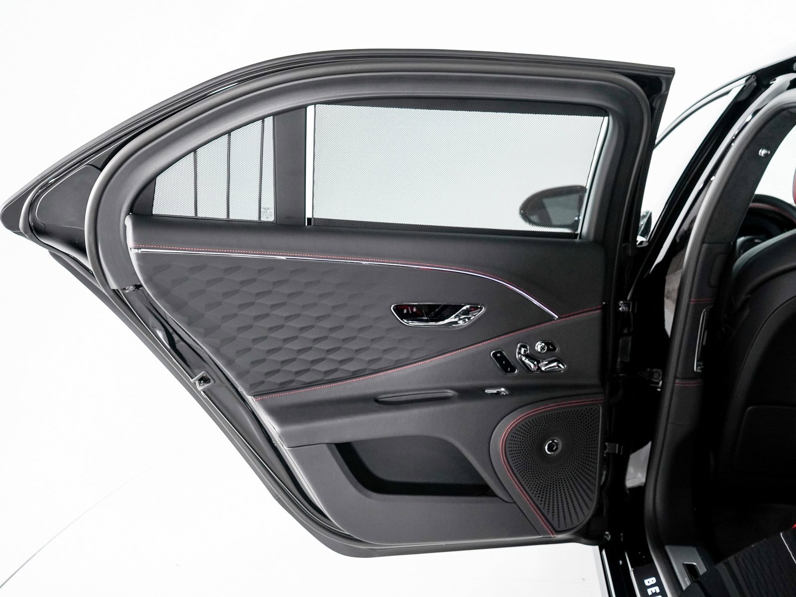 Certified 2025 Bentley Flying Spur Plug-In Hybrid image 21