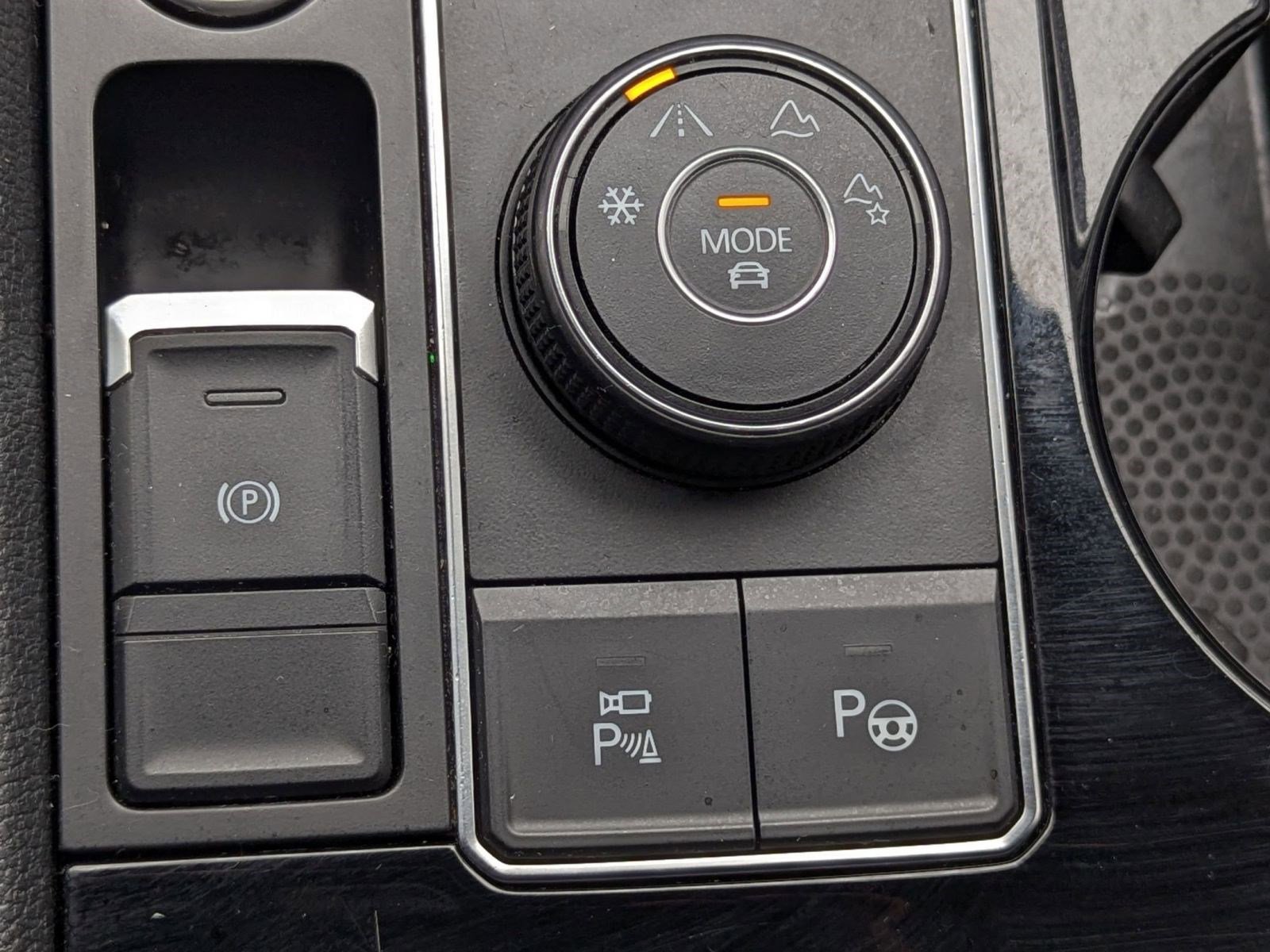 Used 2021 Volkswagen Atlas SEL Premium image 36