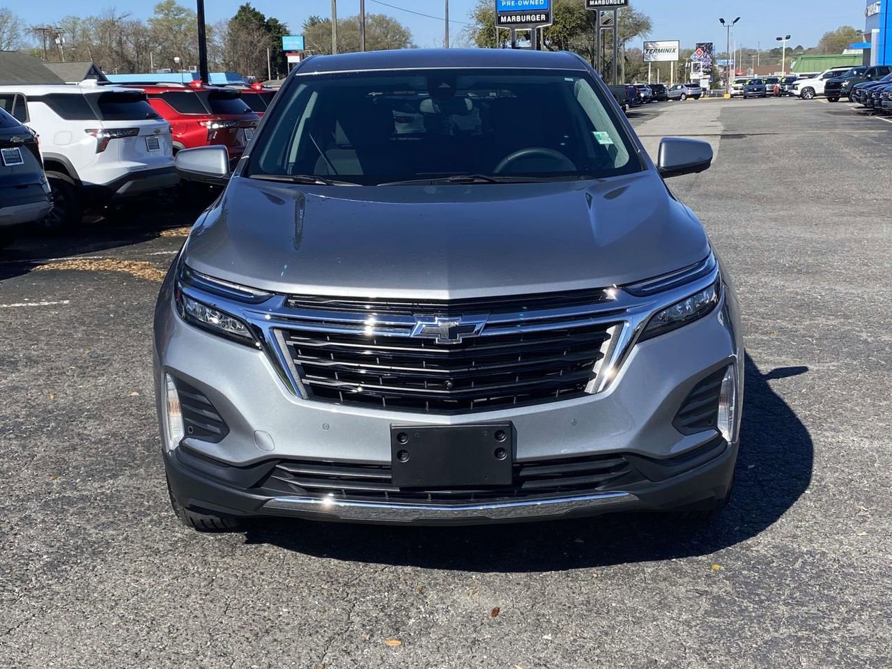 Used 2023 Chevrolet Equinox LT image 2