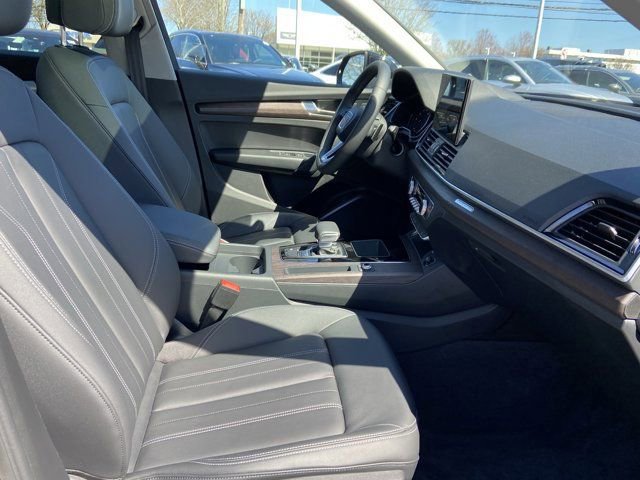 Used 2023 Audi Q5 2.0T Premium w/ Convenience Package AWD/4WD image 28