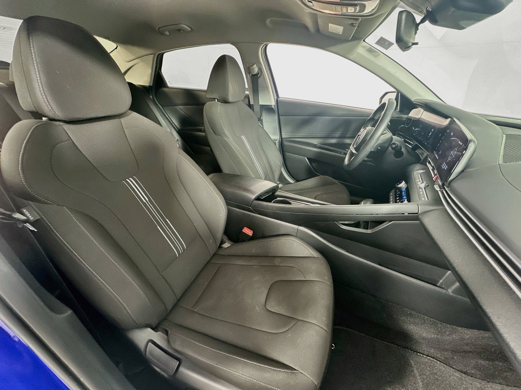 Used 2023 Hyundai Elantra SEL w/ Convenience Package FWD image 30
