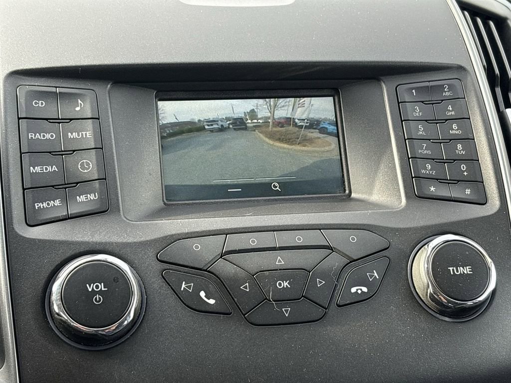 Used 2018 Ford Edge SE image 17