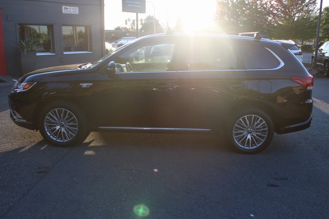 Used 2022 Mitsubishi Outlander LE image 6