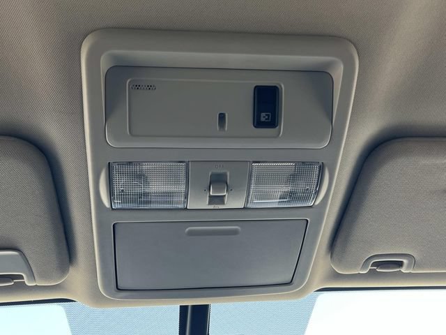 Used 2017 Nissan Titan PRO-4X AWD/4WD image 35