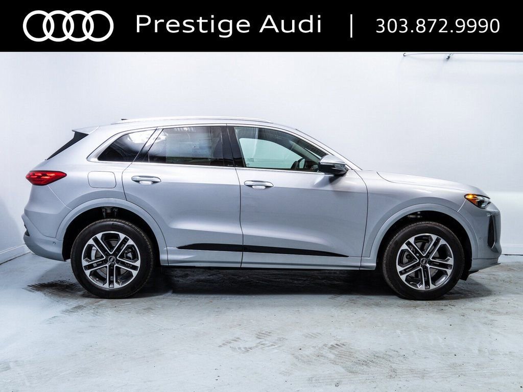 Used 2025 Audi Q5 Premium w/ Convenience Package AWD/4WD image 9