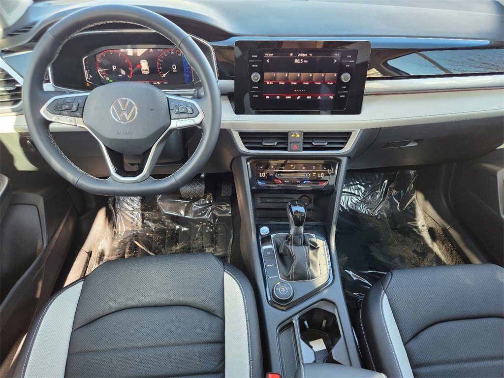 New 2025 Volkswagen Taos SEL image 3