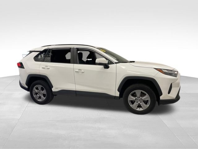 Used 2022 Toyota RAV4 XLE w/ Convenience Package AWD/4WD image 8