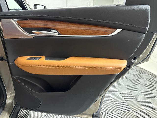 Used 2023 Cadillac XT5 Premium Luxury AWD/4WD image 12