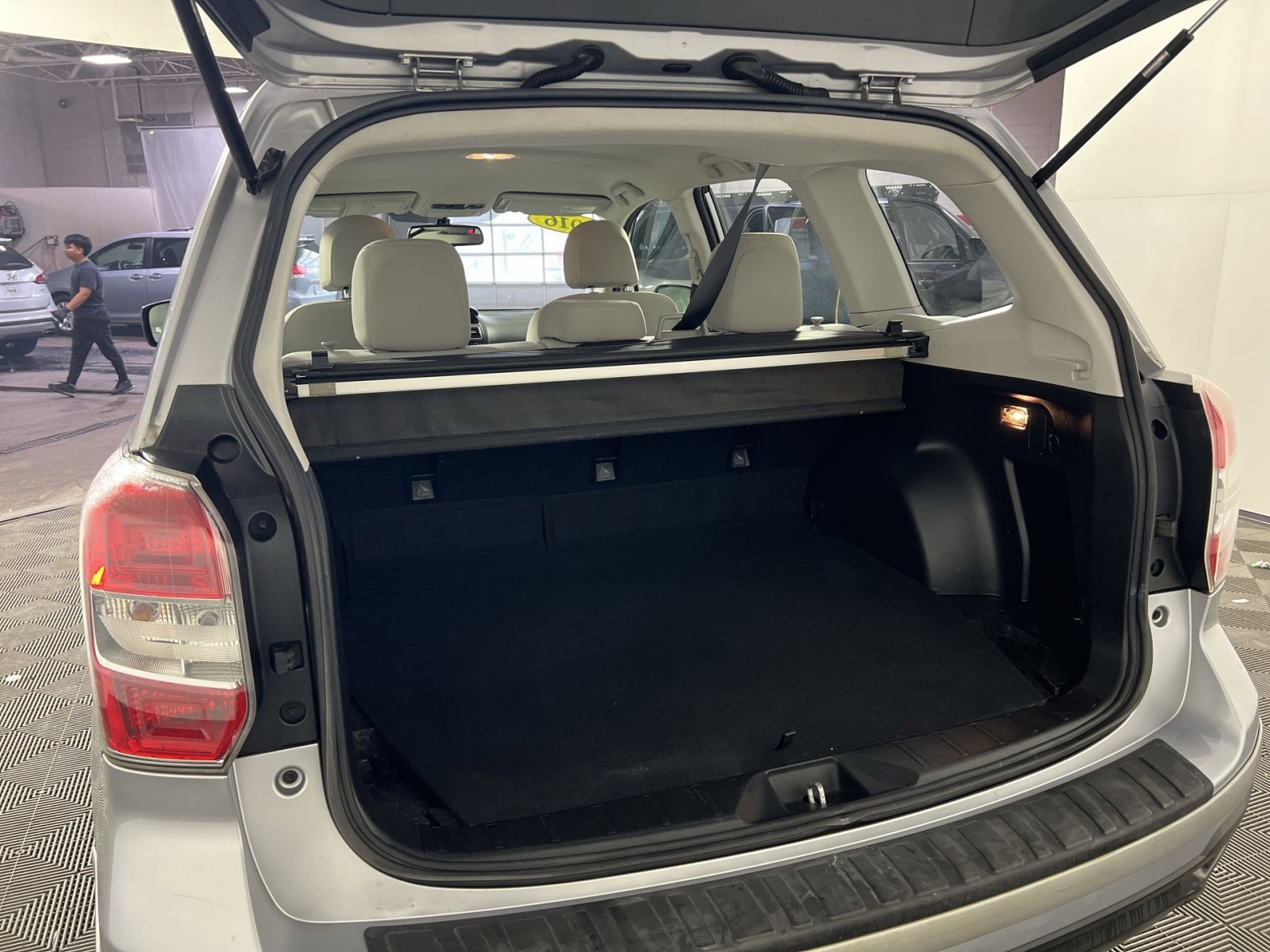 Used 2016 Subaru Forester 2.5i w/ Alloy Wheel Package image 26