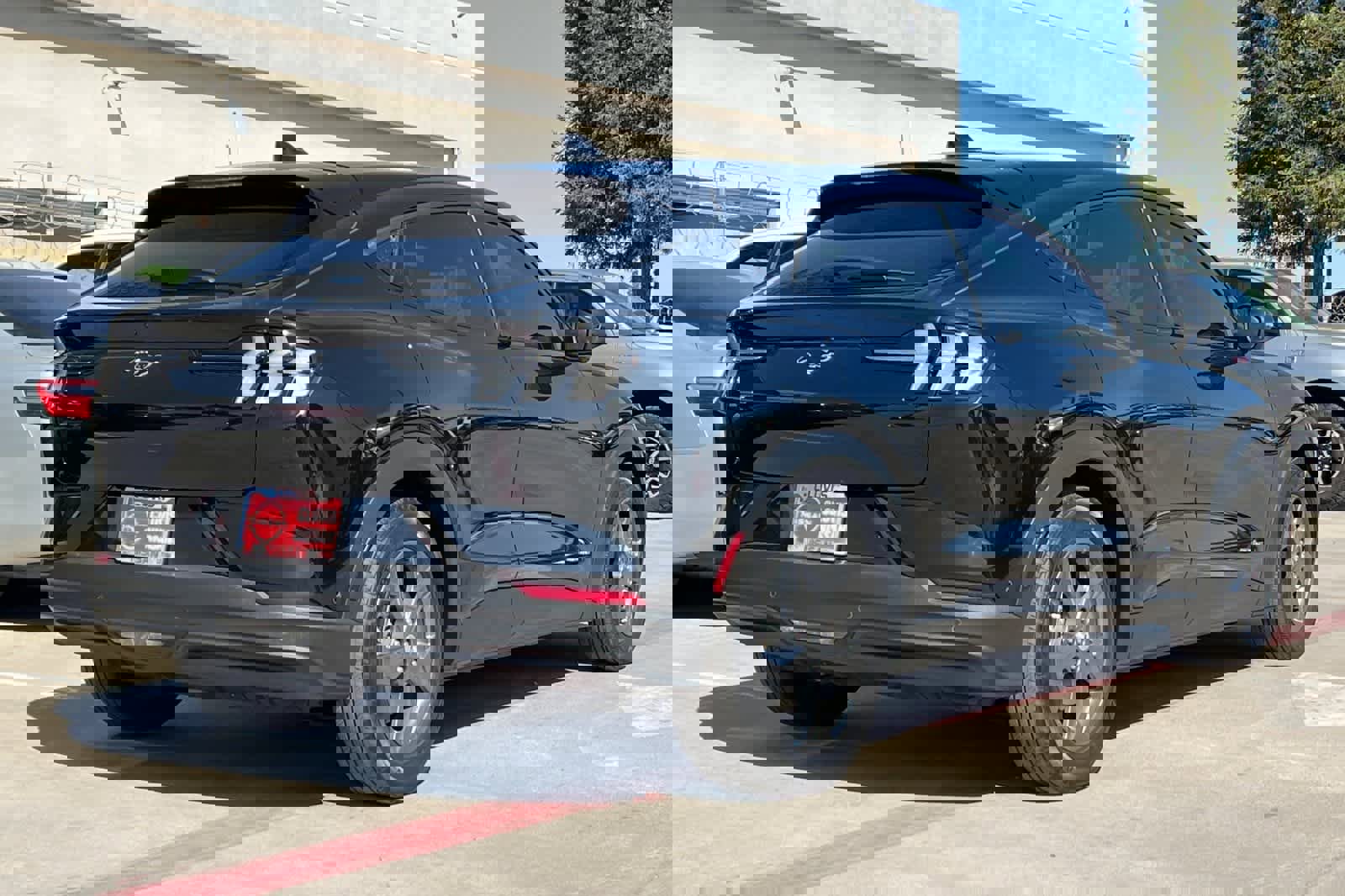 Used 2021 Ford Mustang Mach-E Select w/ Comfort/Technology Package image 3