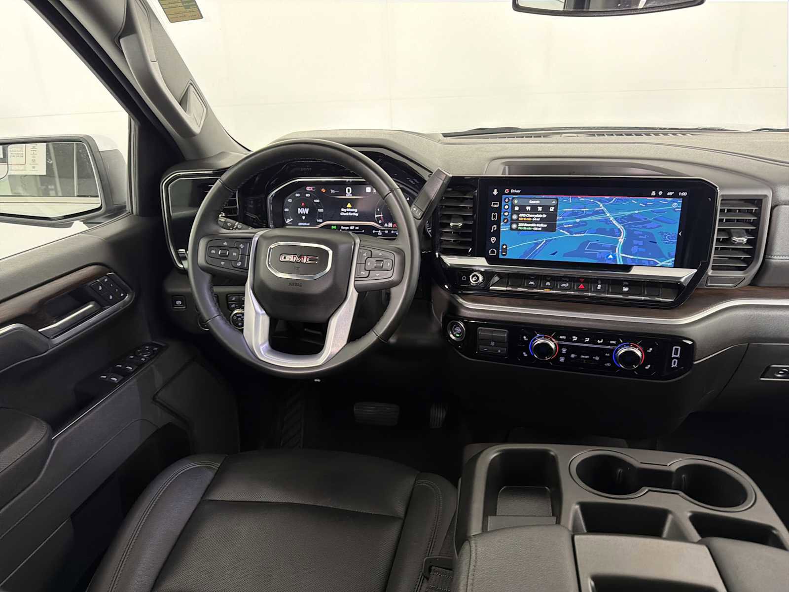 Used 2025 GMC Sierra 1500 SLT image 21