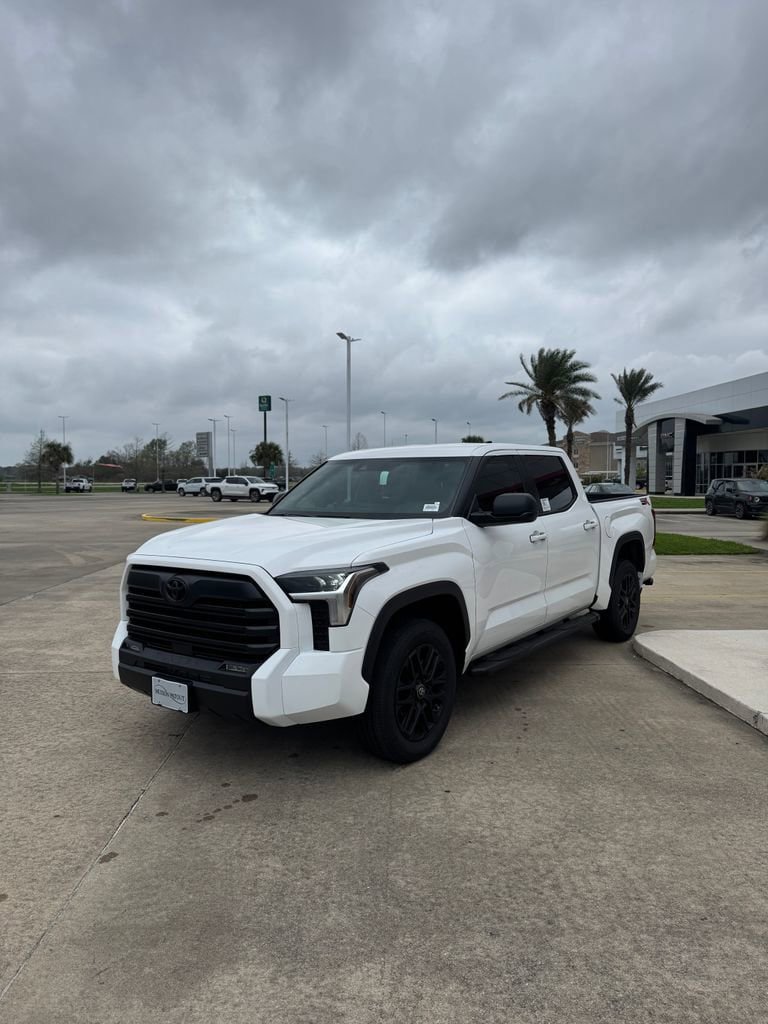 Used 2026 Toyota Tundra SR5 w/ SX Package AWD/4WD image 4