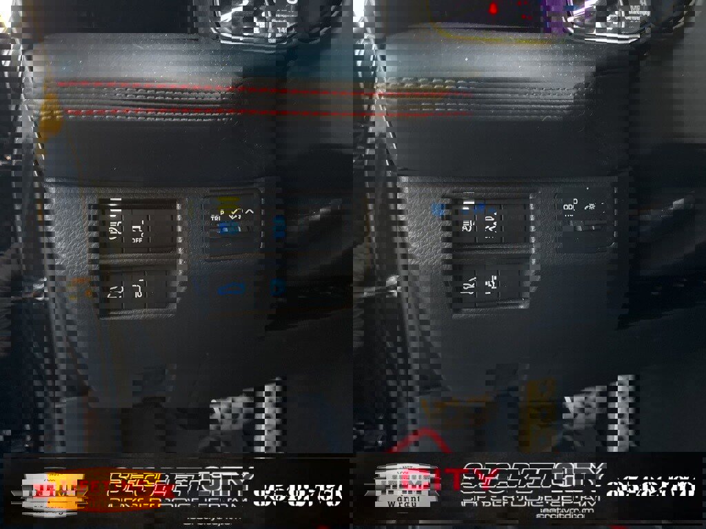 Used 2021 Toyota Avalon TRD image 25