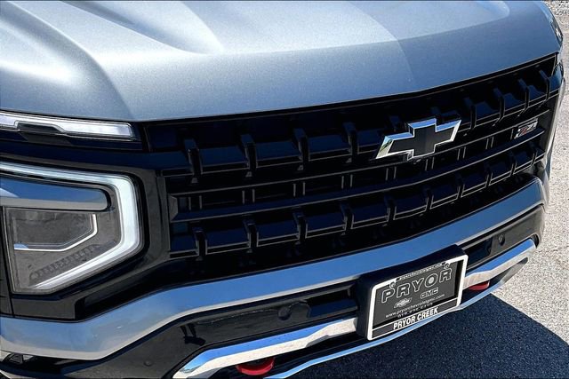 Used 2025 Chevrolet Suburban Z71 AWD/4WD image 34