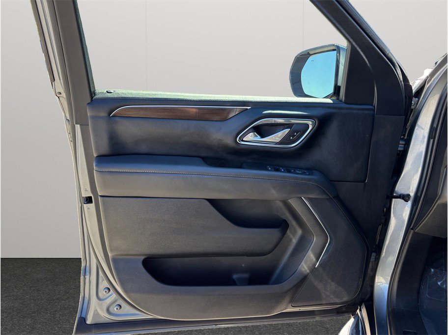 Used 2022 GMC Yukon XL SLE w/ Gmc Pro Safety Plus Package image 23