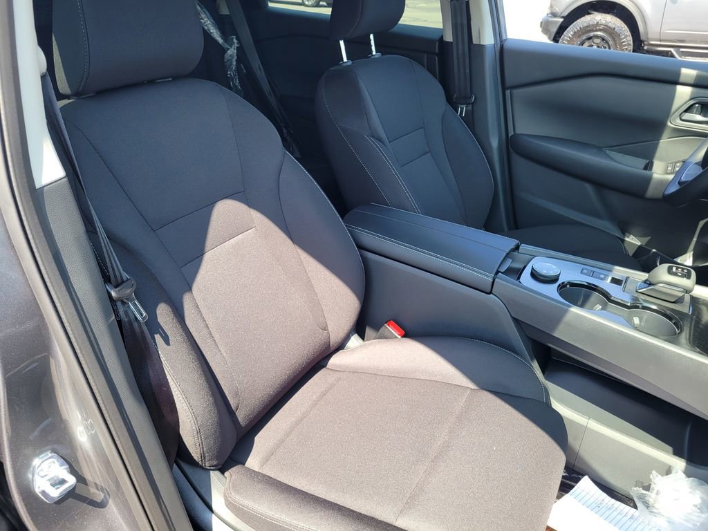 New 2026 Nissan Rogue S image 36