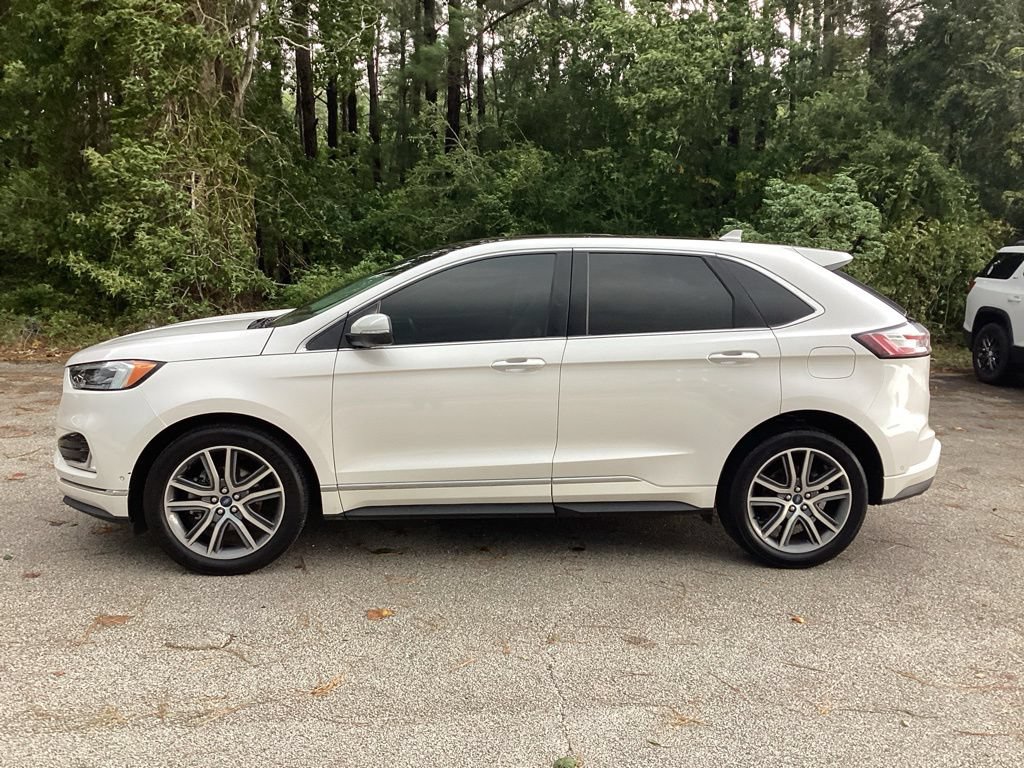 Used 2019 Ford Edge Titanium w/ Equipment Group 301A FWD image 7