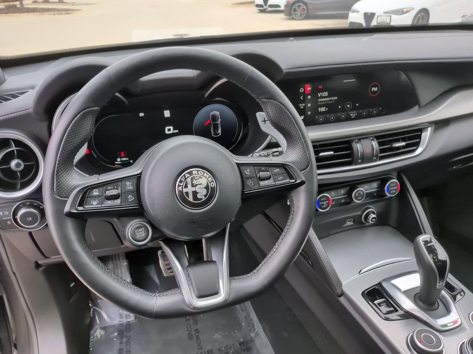 Used 2024 Alfa Romeo Stelvio Veloce AWD/4WD image 32