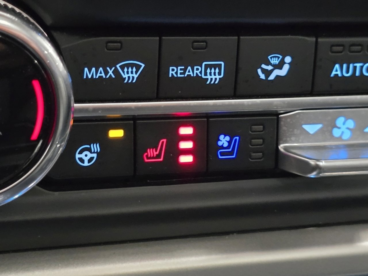 Used 2022 Ford Expedition Max XLT image 8