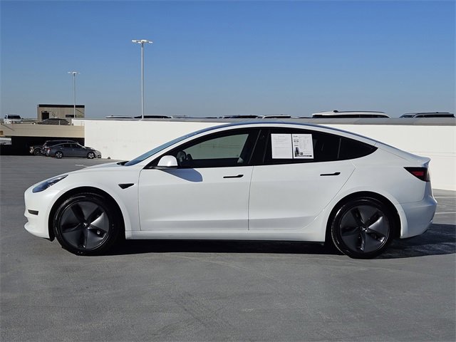 Used 2020 Tesla Model 3 Standard Range Plus image 4