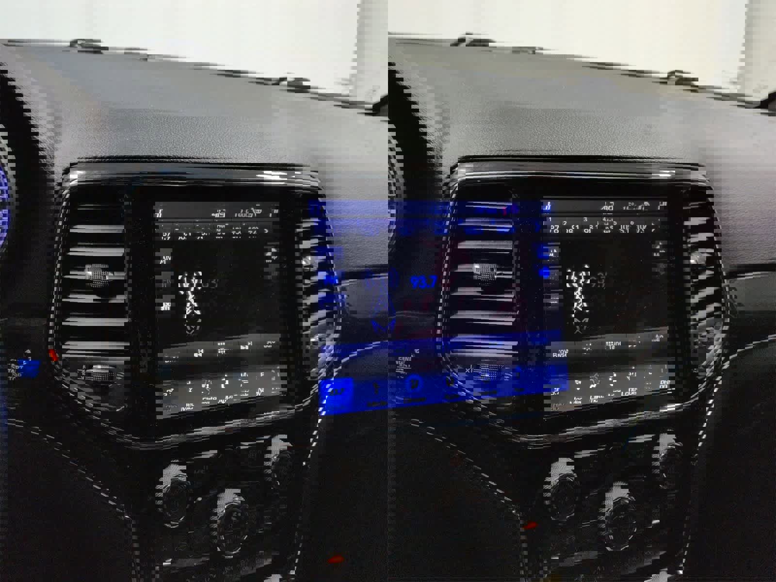 Certified 2019 Jeep Grand Cherokee Trailhawk w/ Interior Metal Package image 28