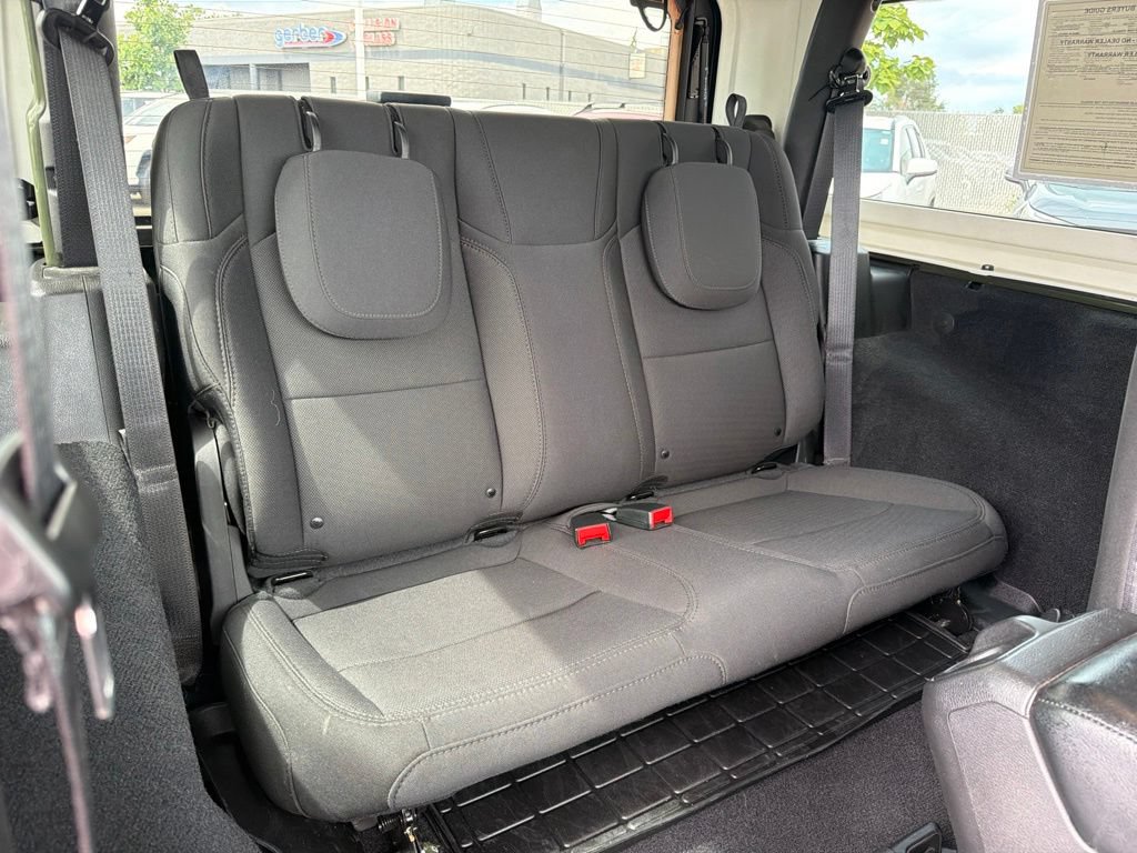 Used 2023 Jeep Wrangler Sport AWD/4WD image 11