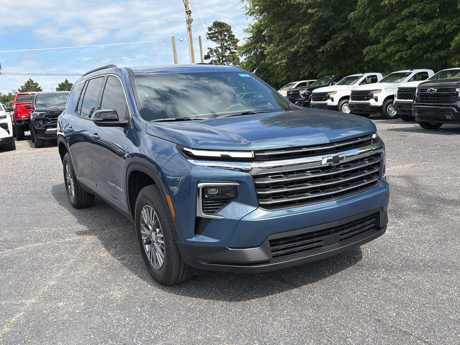 New 2026 Chevrolet Traverse LT AWD/4WD image 3