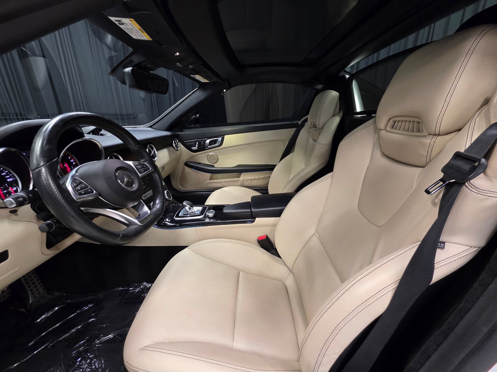 Used 2019 Mercedes-Benz SLC 300 image 19