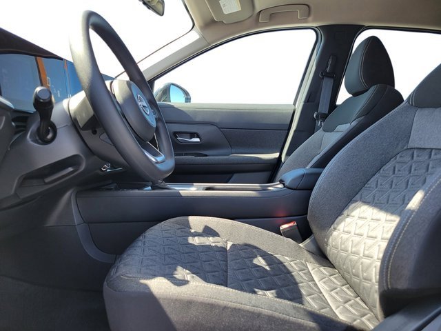 New 2025 Nissan Kicks SV image 7