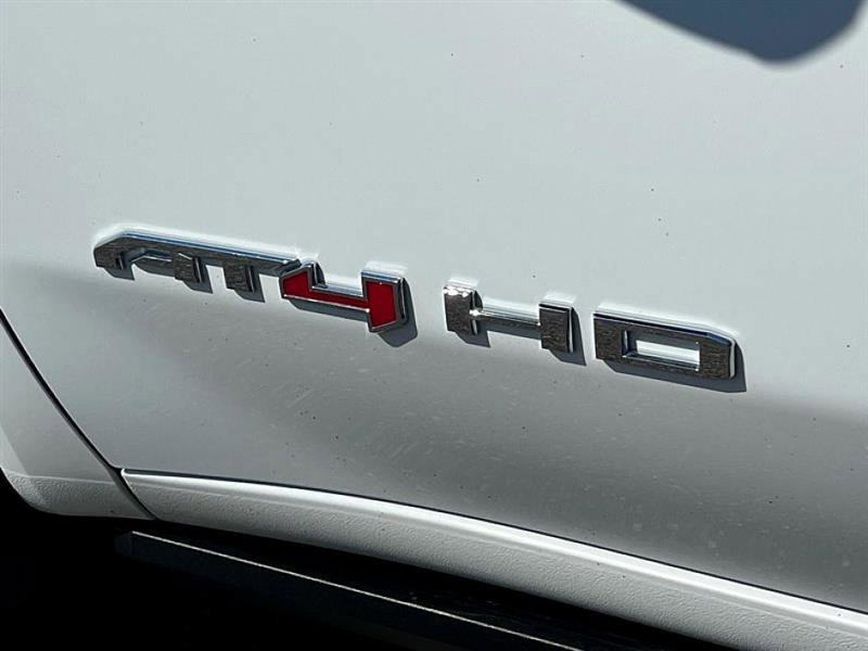 Used 2025 GMC Sierra 2500 AT4 w/ AT4 Premium Plus Package image 12